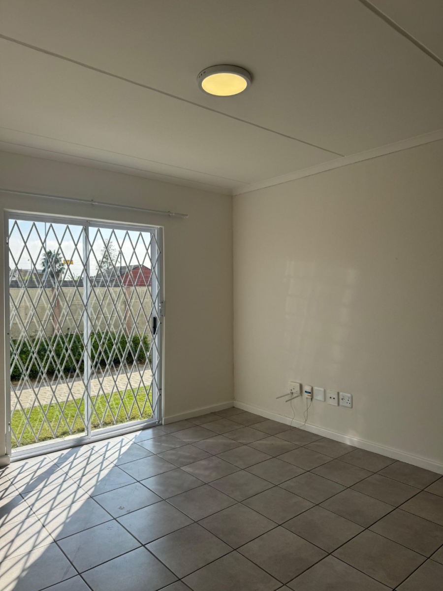 To Let 2 Bedroom Property for Rent in Heather Park Western Cape